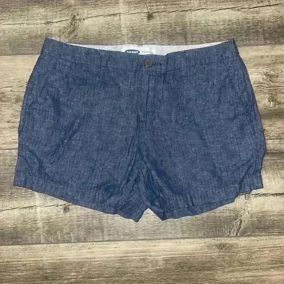 Old Navy Everyday Shorts Size 10 - Picture 1 of 3